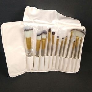 Sure Cure 13 Piece Makeup Brush Set W/Travel Case